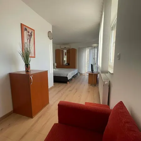 4 Hordó - Panzió és étterem Panzió Komárom