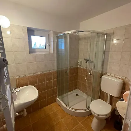 4 Hordó - Panzió és étterem Panzió Komárom