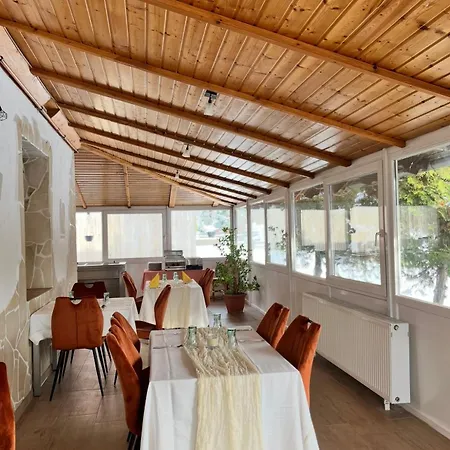 Panzió 4 Hordó - Panzió és étterem