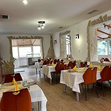 4 Hordó - Panzió és étterem Bed & Breakfast 3*
