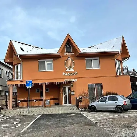 Bed & Breakfast 4 Hordó - Panzió és étterem