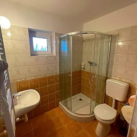 Bed & Breakfast 4 Hordó - Panzió és étterem Komárom