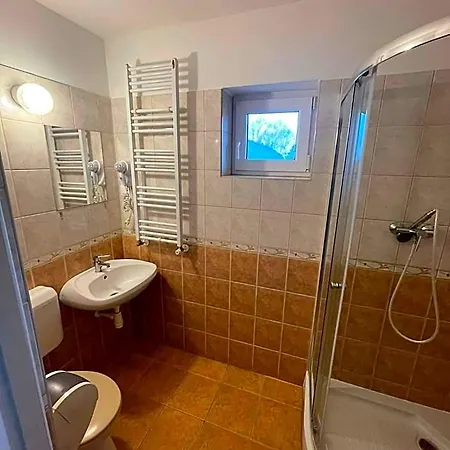Bed & Breakfast 4 Hordó - Panzió és étterem 3*