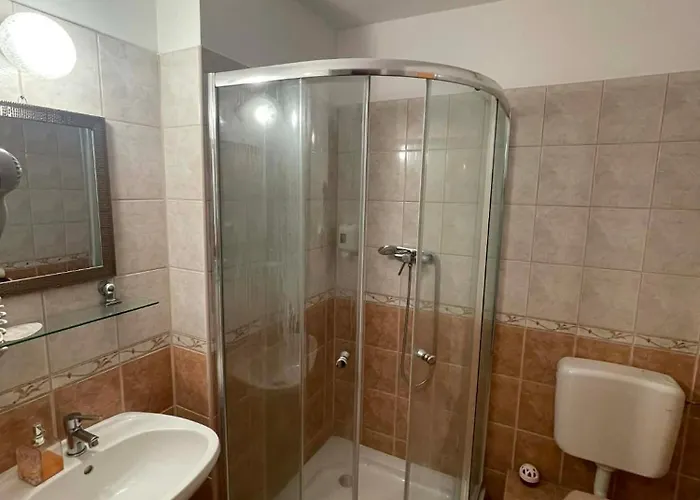 Bed and Breakfast 4 Hordo - Panzio Es Etterem Komárom