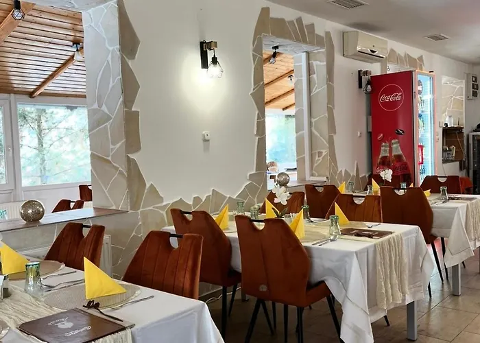 4 Hordo - Panzio Es Etterem